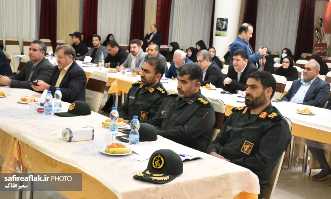 نخستین نشست صمیمی فرمانده سپاه لرستان با خبرنگاران