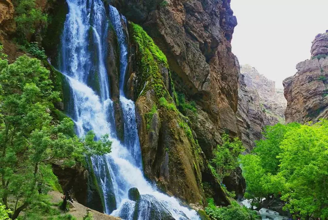 خروش شگفت‌انگیزترین آبشارهای ایران در قلب زاگرس