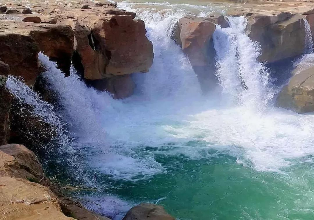 خروش شگفت‌انگیزترین آبشارهای ایران در قلب زاگرس