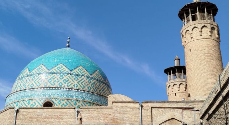 مسجد جامع بروجرد، نگین فیروزه‌ای معماری ایرانی